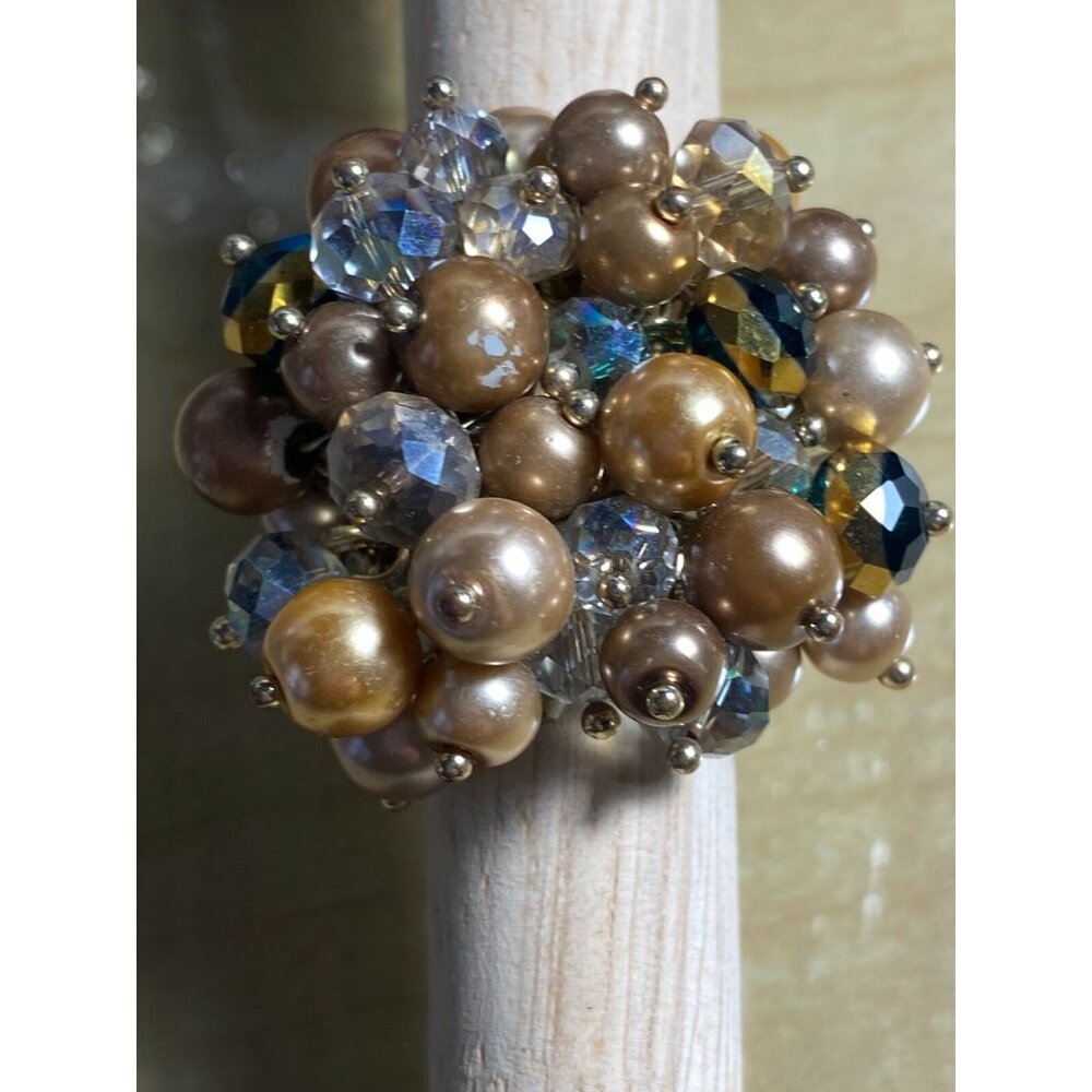 Vtg Cluster Stretch Ring With Faux Pearls & Crystal Beads Gold tone Finish
